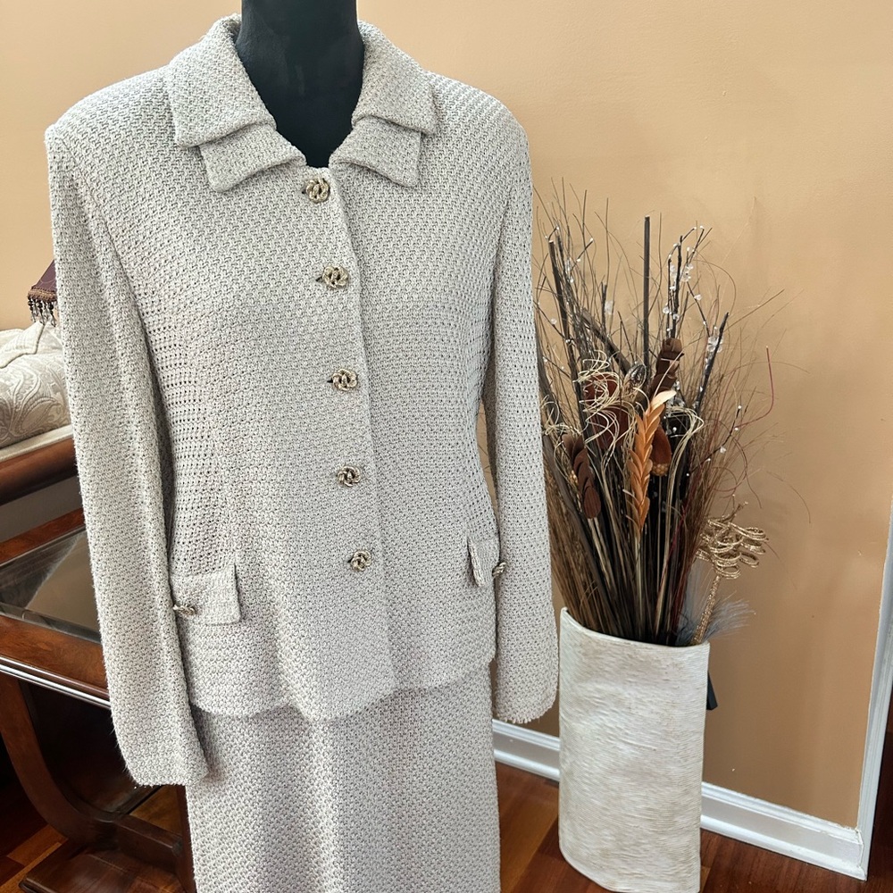 2 piece St John by Marie Gray suit